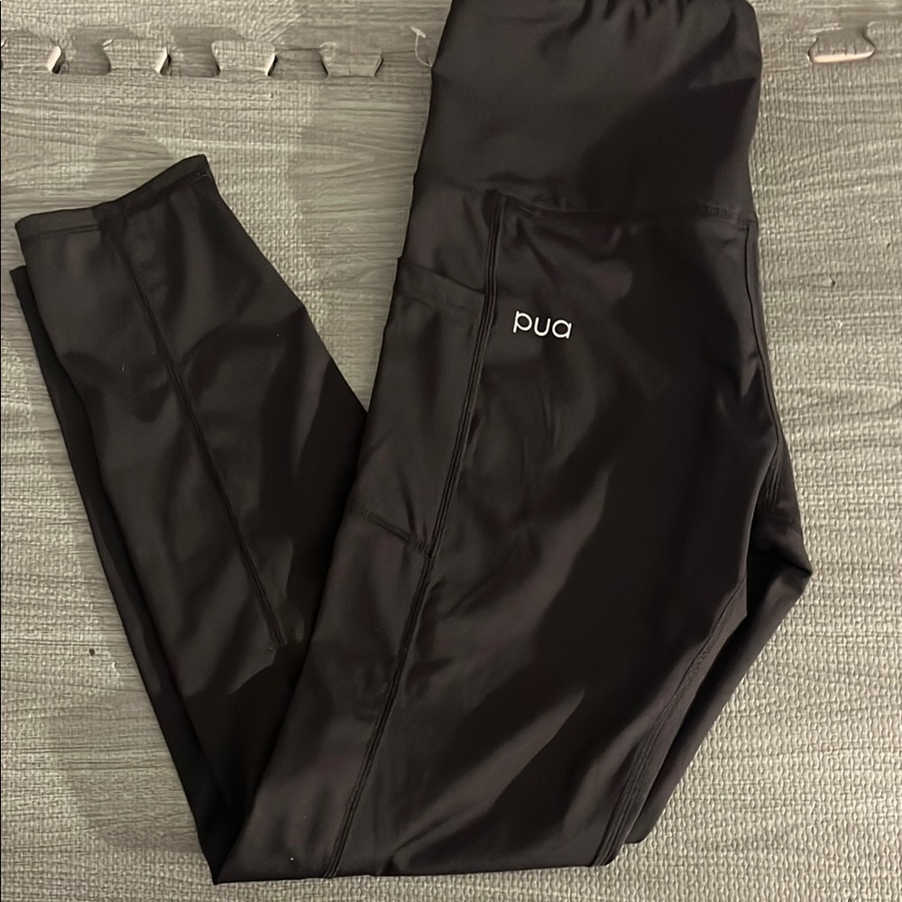 Chic Black Pua Active Leggings